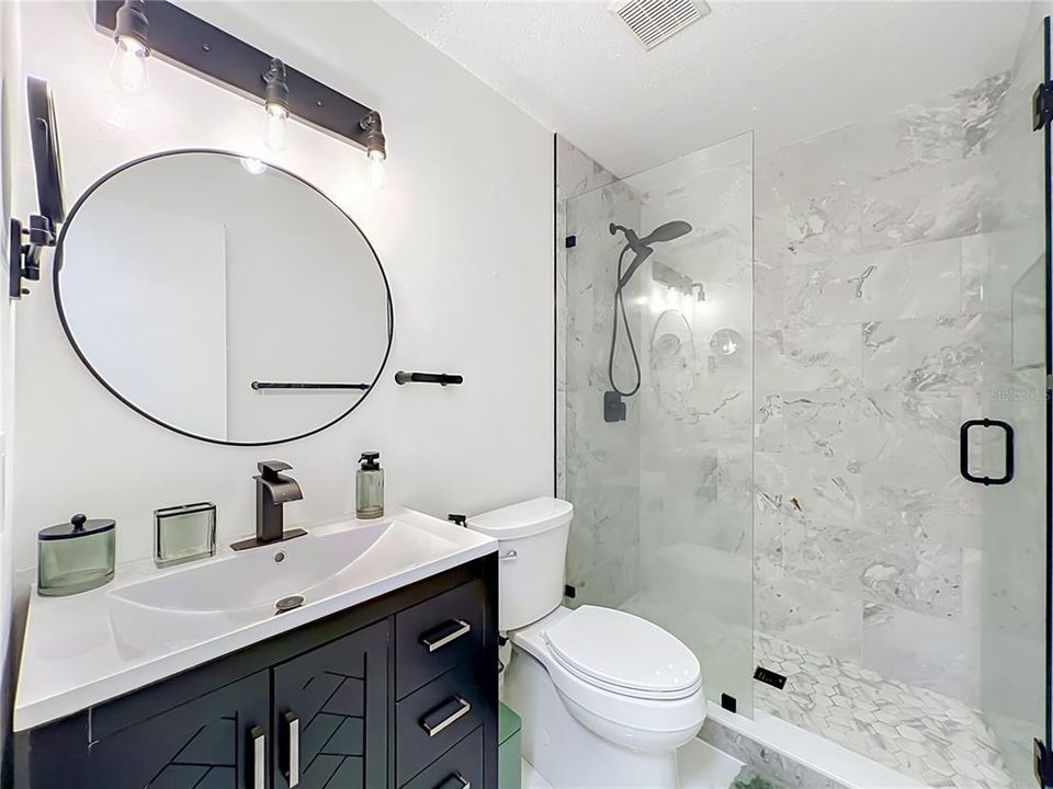 For Sale: $280,000 (2 beds, 2 baths, 975 Square Feet)