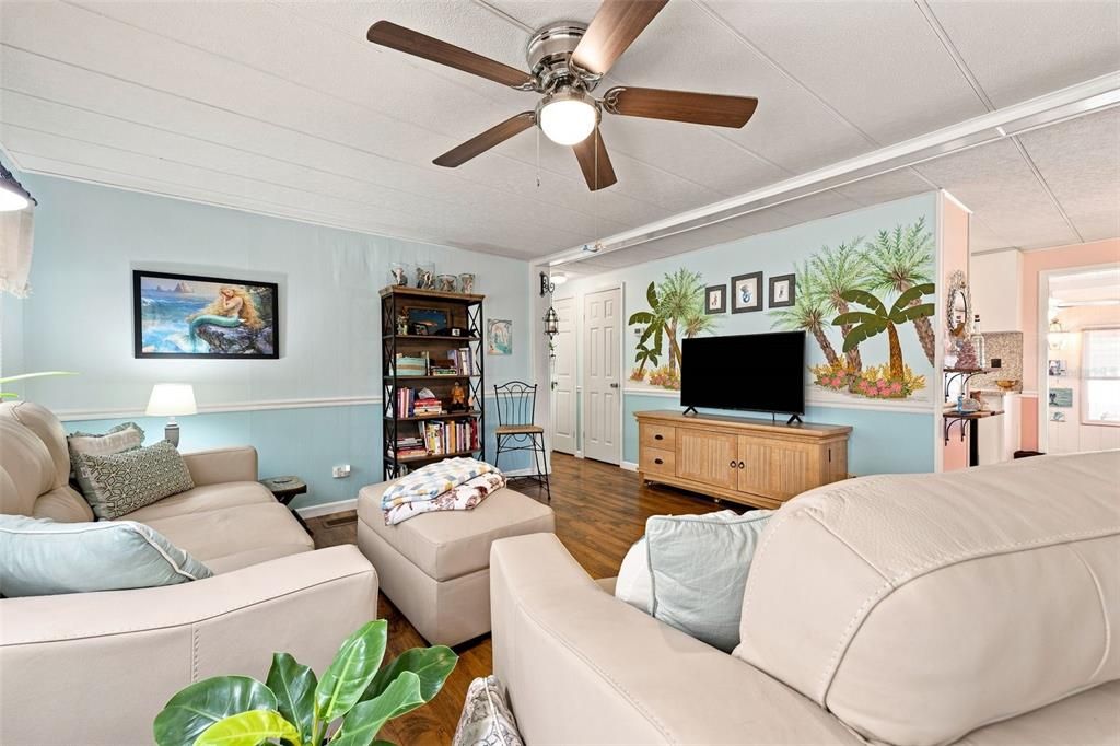 For Sale: $119,999 (2 beds, 2 baths, 1140 Square Feet)