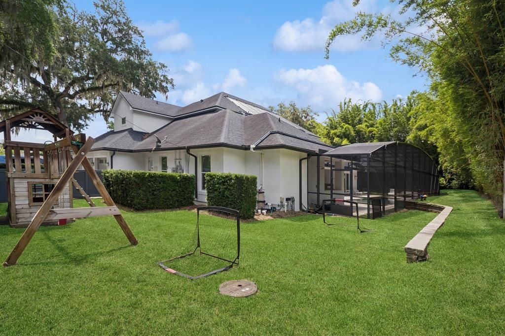 For Sale: $3,265,000 (5 beds, 5 baths, 4924 Square Feet)