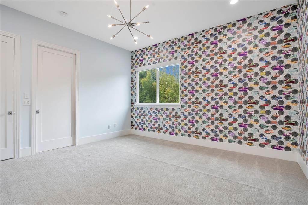 For Sale: $3,265,000 (5 beds, 5 baths, 4924 Square Feet)