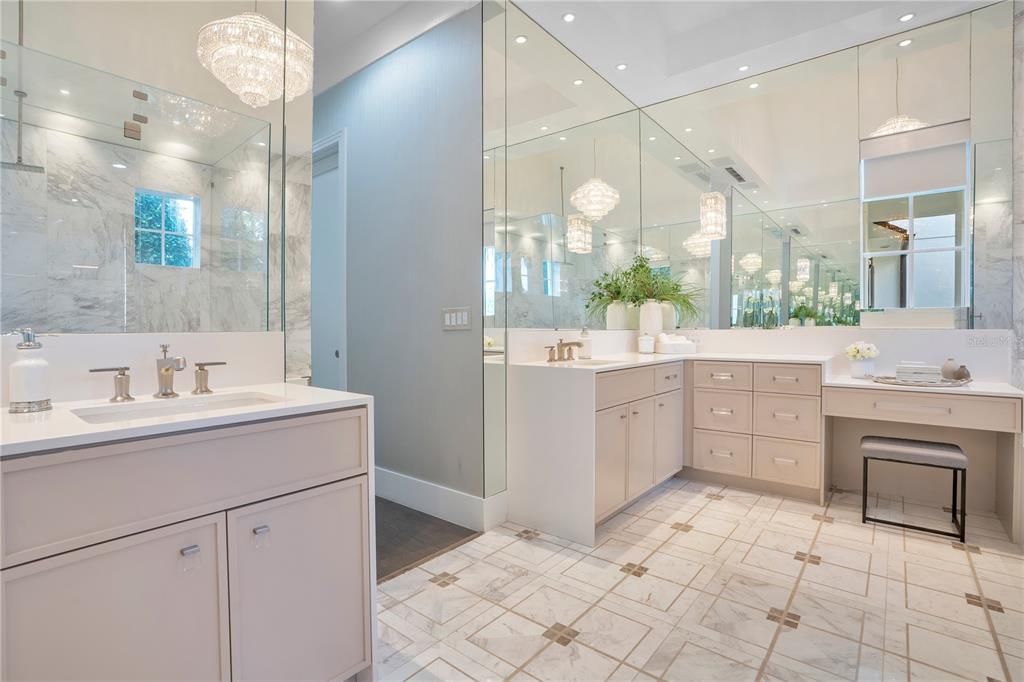 For Sale: $3,265,000 (5 beds, 5 baths, 4924 Square Feet)