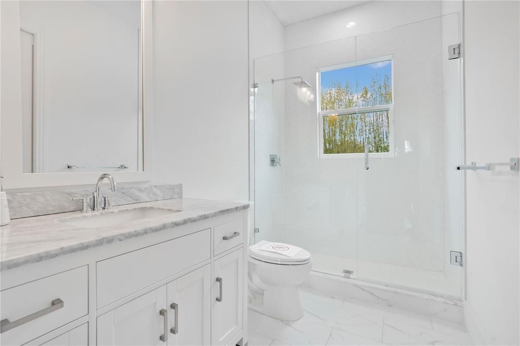For Sale: $3,265,000 (5 beds, 5 baths, 4924 Square Feet)