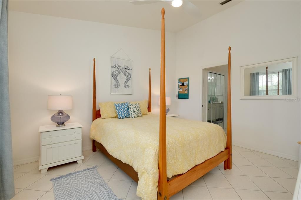 En Venta: $299,000 (3 camas, 2 baños, 1383 Pies cuadrados)