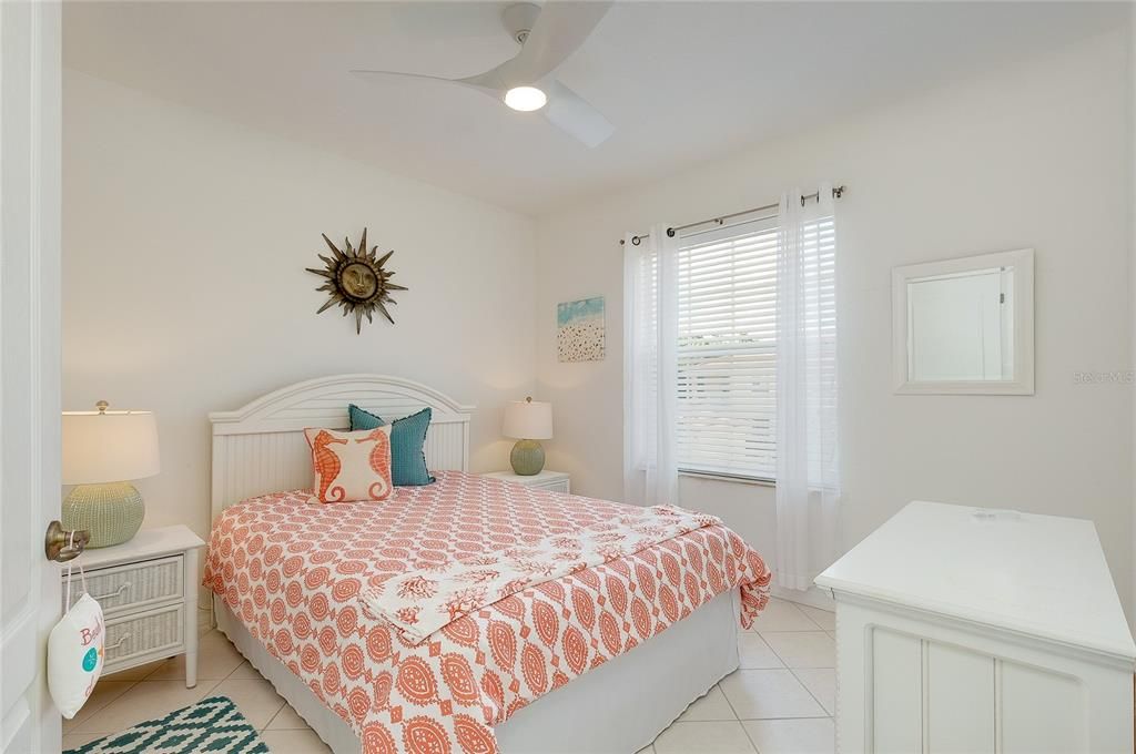 En Venta: $299,000 (3 camas, 2 baños, 1383 Pies cuadrados)