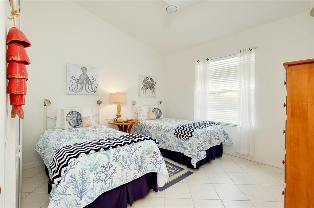 En Venta: $299,000 (3 camas, 2 baños, 1383 Pies cuadrados)