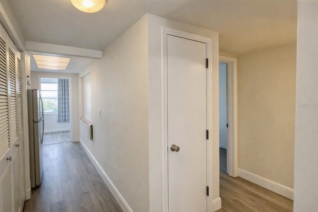 For Rent: $1,199 (1 beds, 1 baths, 596 Square Feet)