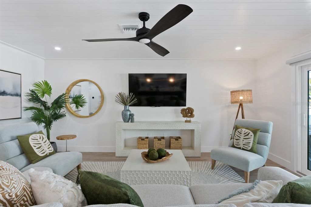 For Sale: $2,795,000 (5 beds, 4 baths, 2796 Square Feet)
