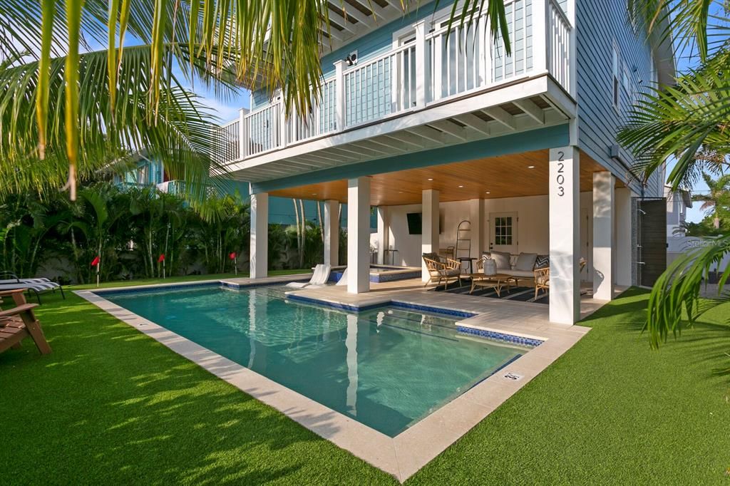 For Sale: $2,795,000 (5 beds, 4 baths, 2796 Square Feet)