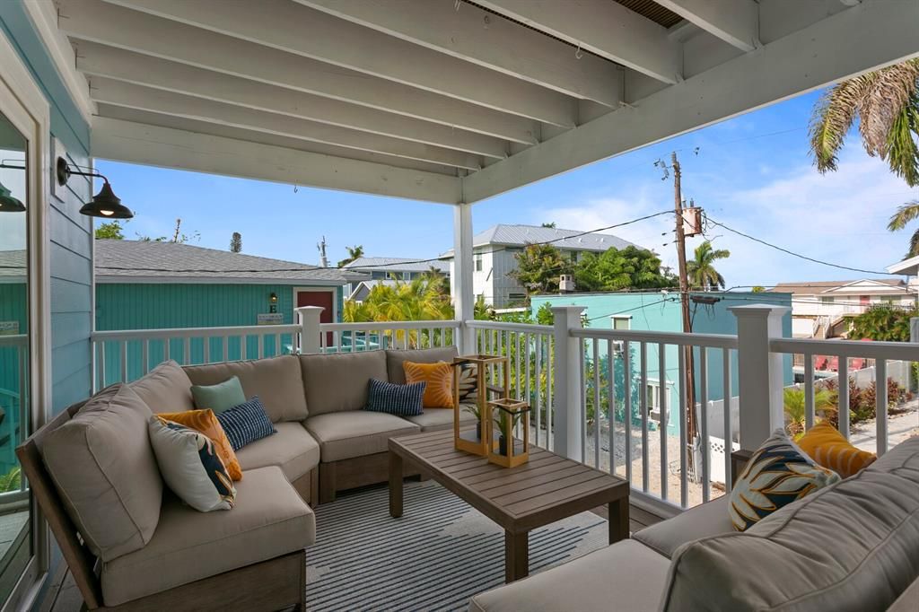 For Sale: $2,795,000 (5 beds, 4 baths, 2796 Square Feet)