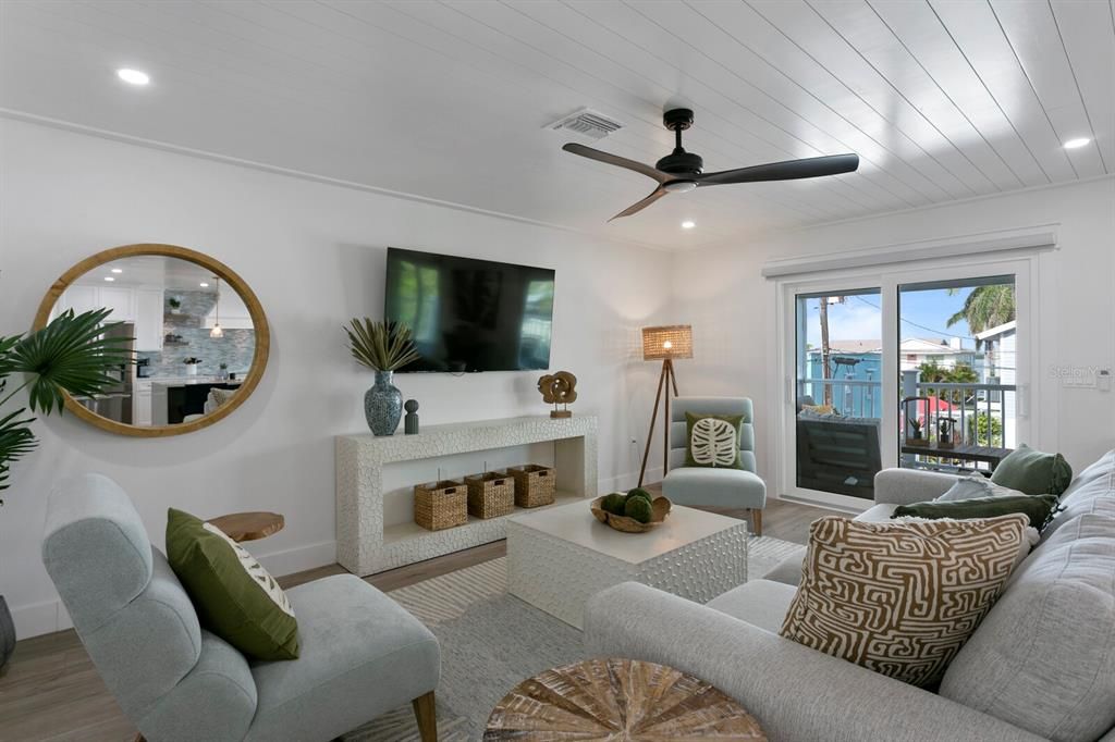 For Sale: $2,795,000 (5 beds, 4 baths, 2796 Square Feet)