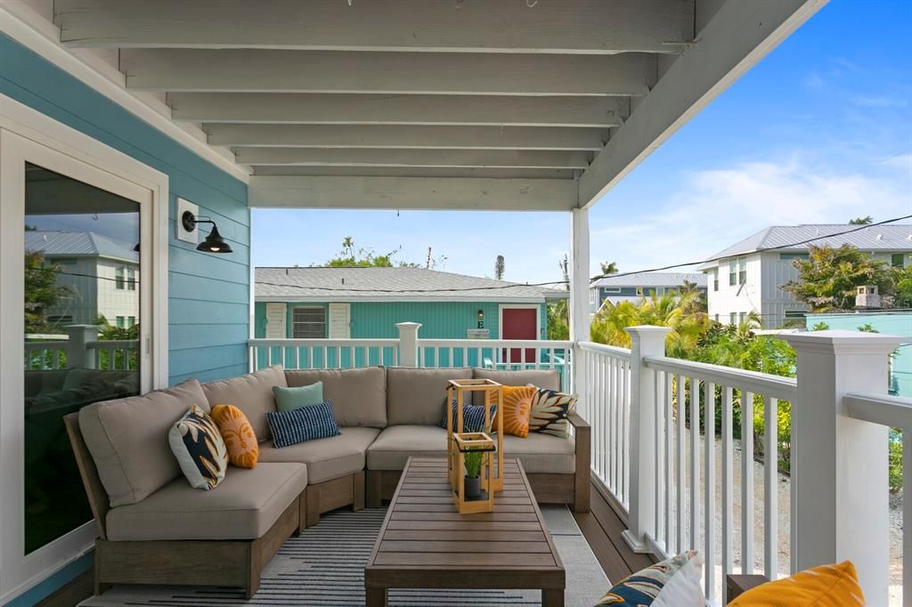 For Sale: $2,795,000 (5 beds, 4 baths, 2796 Square Feet)