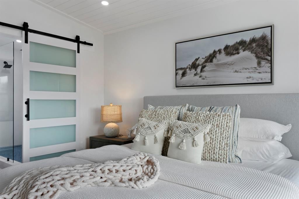 For Sale: $2,795,000 (5 beds, 4 baths, 2796 Square Feet)