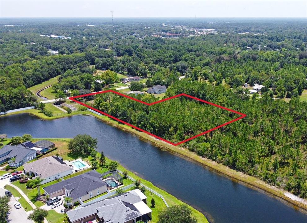 На продажу: $385,000 (3.81 acres)