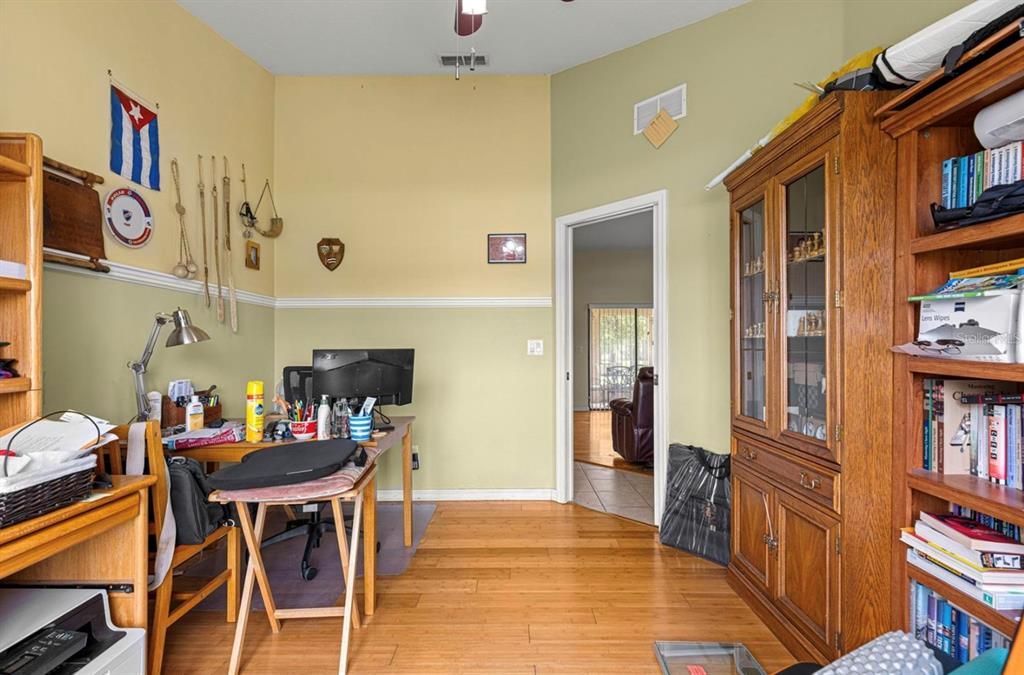 На продажу: $279,900 (3 спален, 2 ванн, 2062 Квадратных фут)
