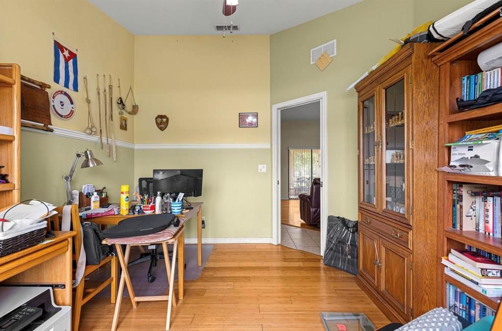 На продажу: $279,900 (3 спален, 2 ванн, 2062 Квадратных фут)