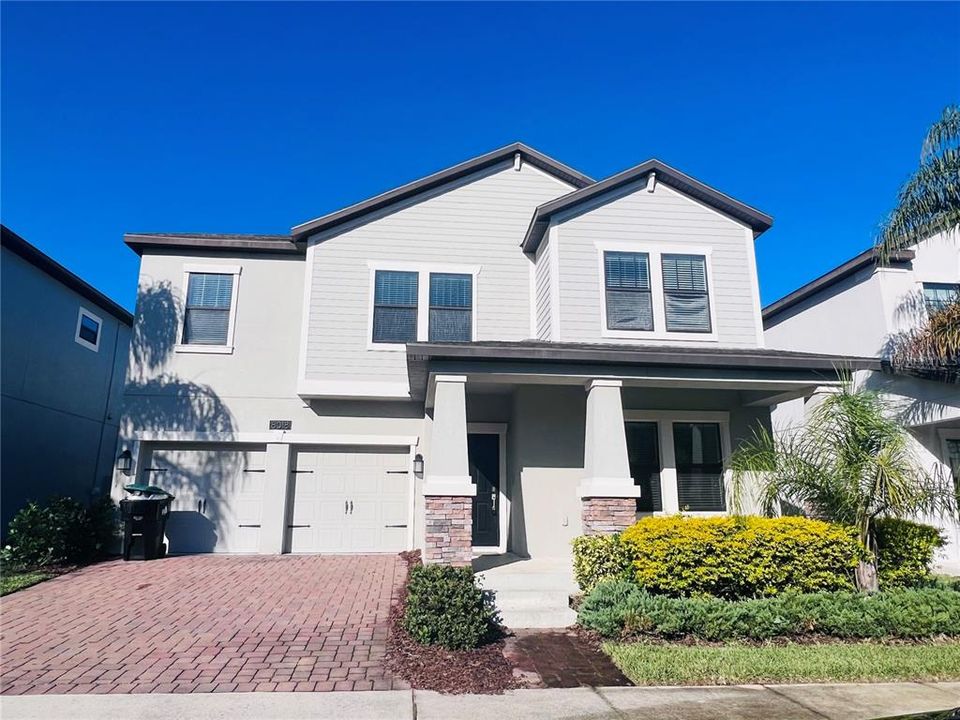 For Rent: $3,500 (4 beds, 2 baths, 2803 Square Feet)