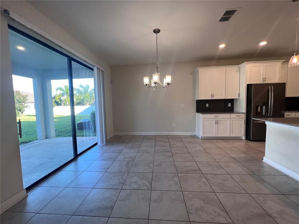 For Rent: $3,500 (4 beds, 2 baths, 2803 Square Feet)