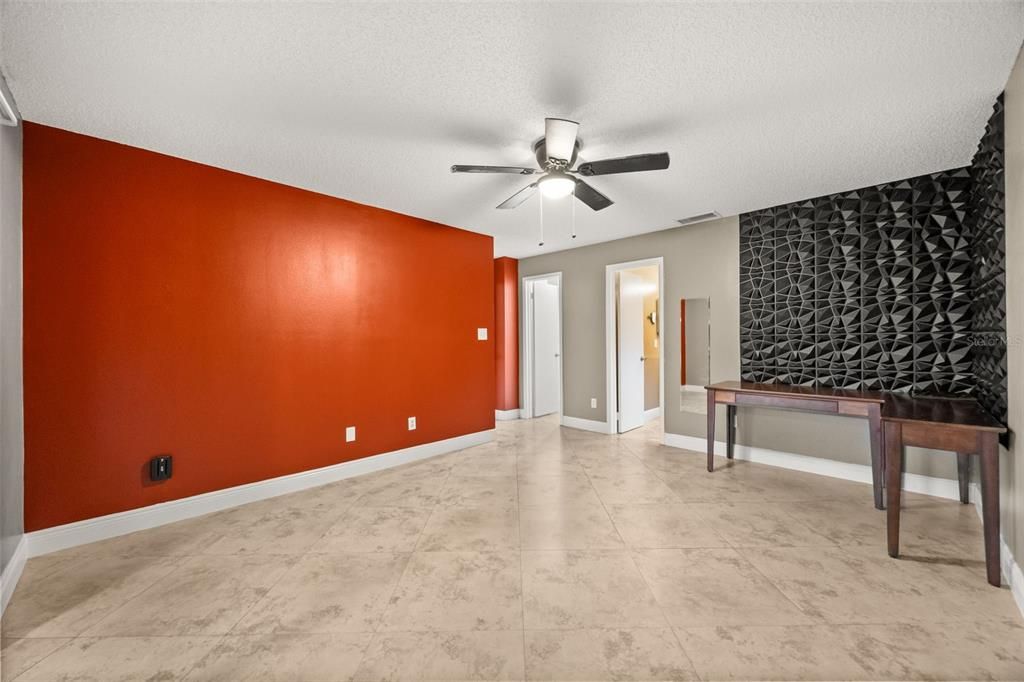 En Venta: $410,000 (3 camas, 2 baños, 1414 Pies cuadrados)