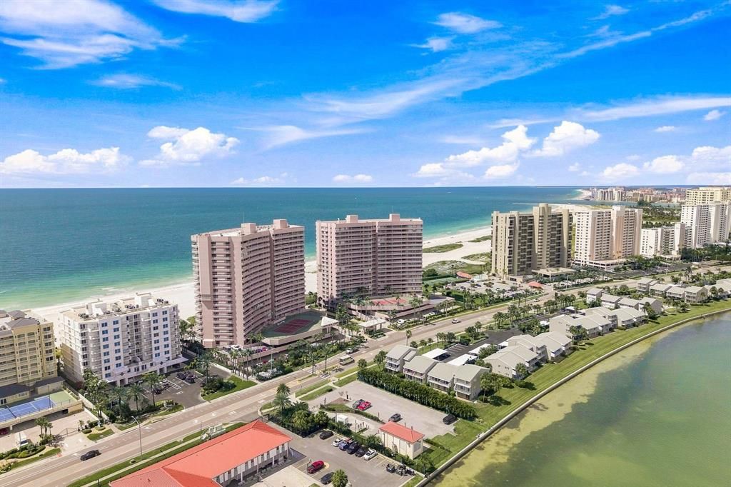 En Venta: $1,050,000 (2 camas, 2 baños, 1570 Pies cuadrados)