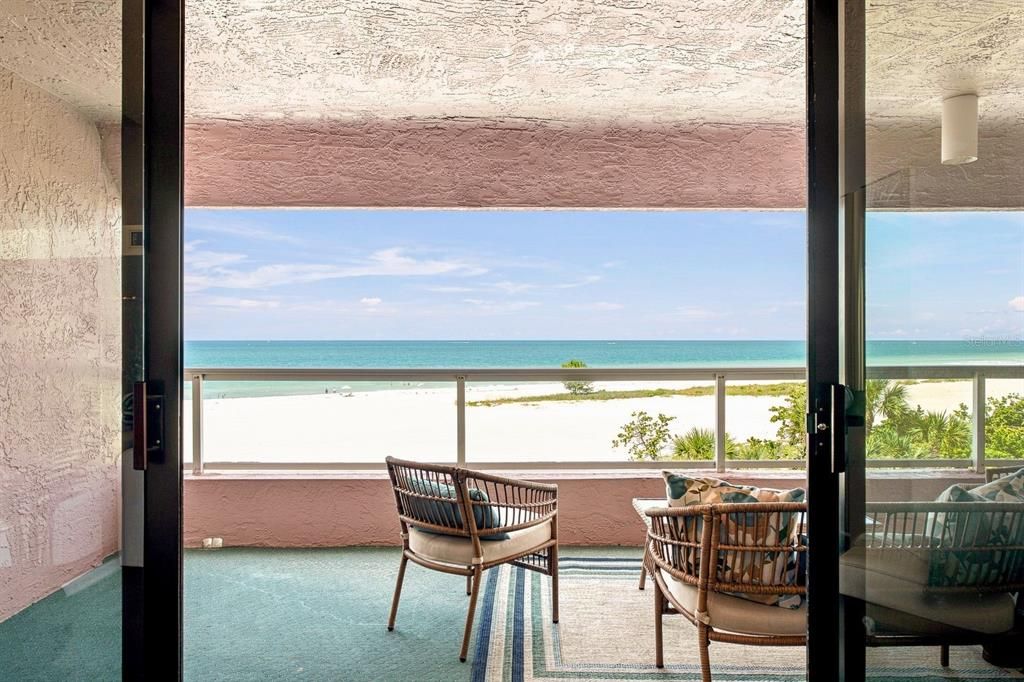 En Venta: $1,050,000 (2 camas, 2 baños, 1570 Pies cuadrados)