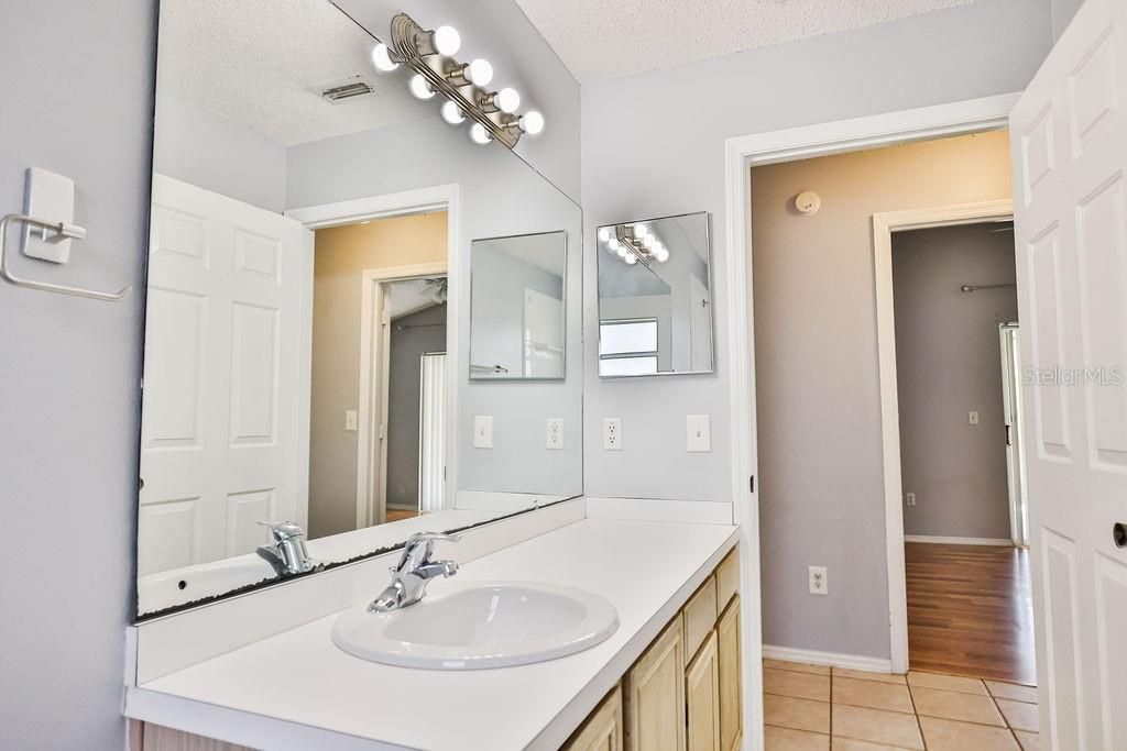 For Sale: $389,500 (3 beds, 2 baths, 1310 Square Feet)