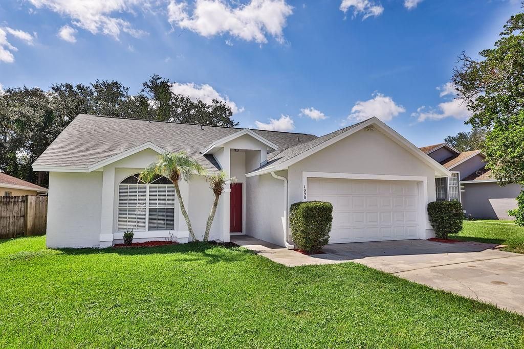 For Sale: $389,500 (3 beds, 2 baths, 1310 Square Feet)