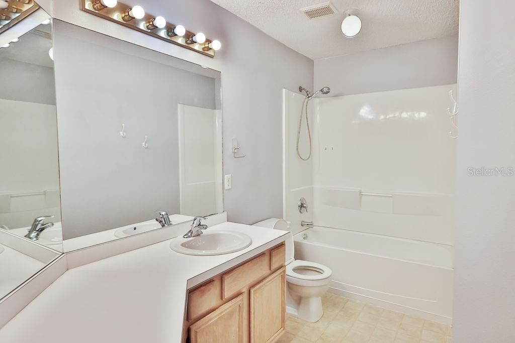 For Sale: $389,500 (3 beds, 2 baths, 1310 Square Feet)