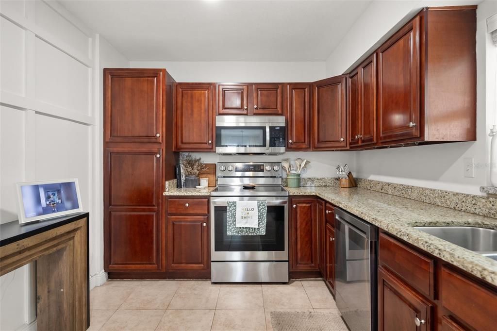 En Venta: $425,000 (3 camas, 2 baños, 1187 Pies cuadrados)