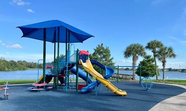 Active With Contract: $525,000 (4 beds, 3 baths, 2411 Square Feet)