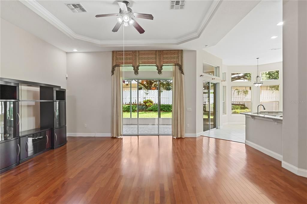 For Rent: $5,295 (5 beds, 4 baths, 3652 Square Feet)
