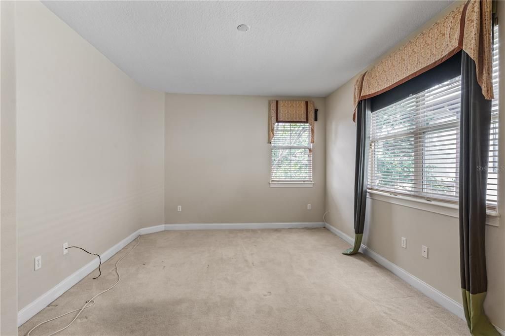 For Rent: $5,295 (5 beds, 4 baths, 3652 Square Feet)