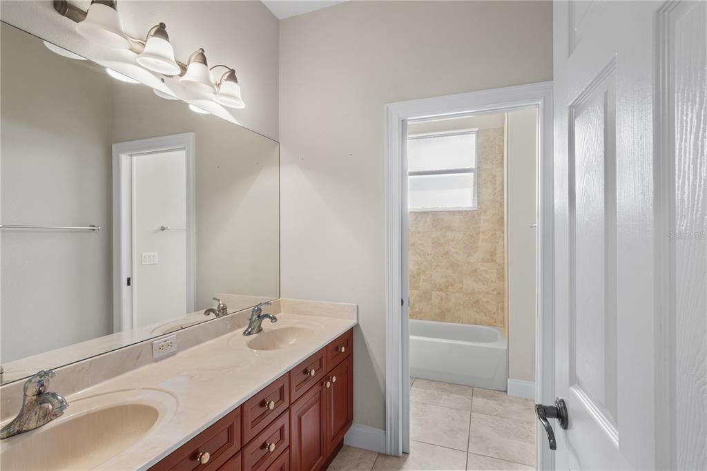 For Rent: $5,295 (5 beds, 4 baths, 3652 Square Feet)