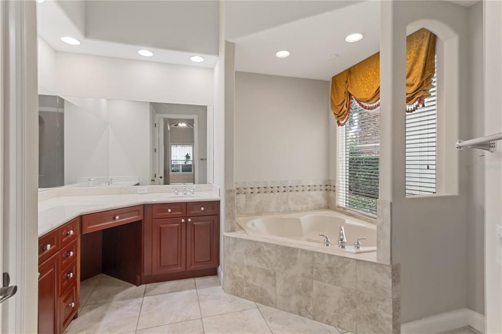 For Rent: $5,295 (5 beds, 4 baths, 3652 Square Feet)