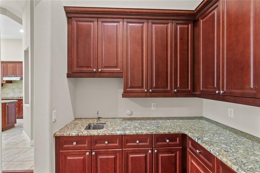 For Rent: $5,295 (5 beds, 4 baths, 3652 Square Feet)