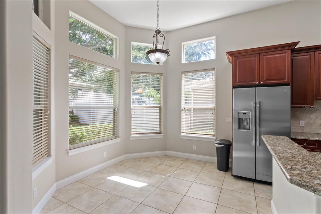 For Rent: $5,295 (5 beds, 4 baths, 3652 Square Feet)
