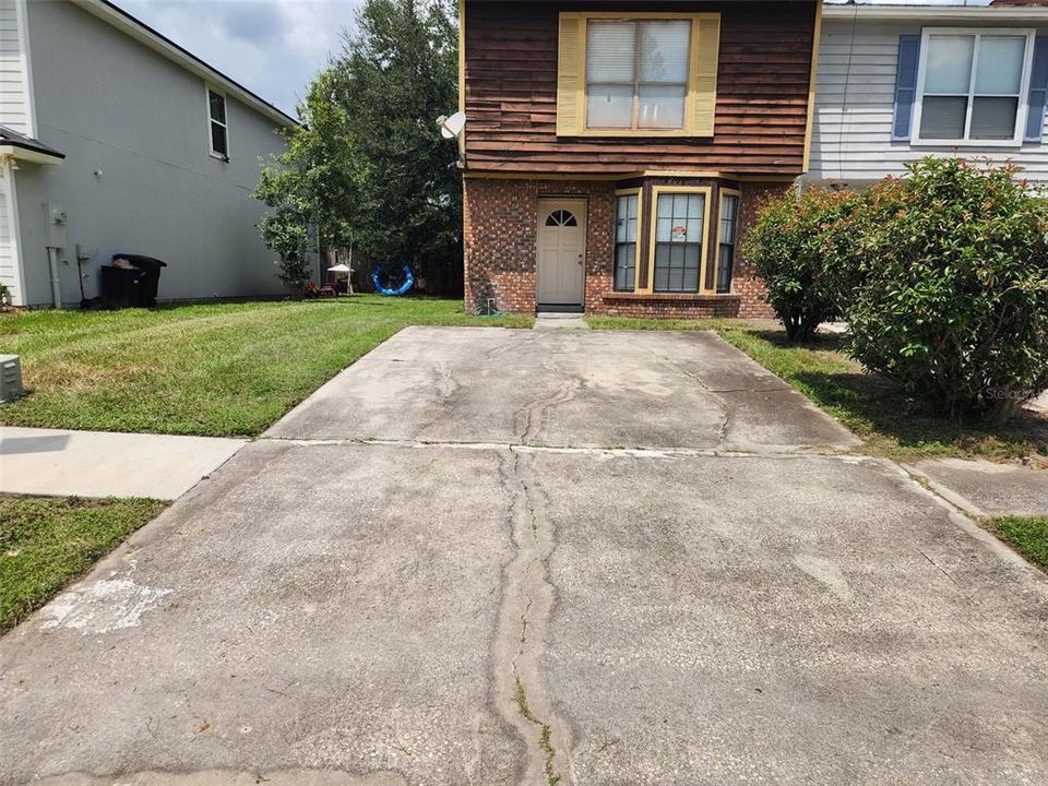 For Rent: $1,800 (2 beds, 2 baths, 1600 Square Feet)