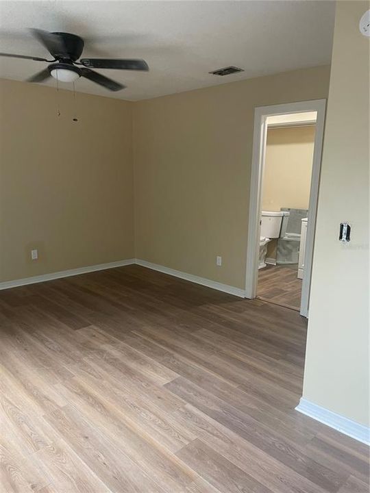 For Rent: $1,800 (2 beds, 2 baths, 1600 Square Feet)