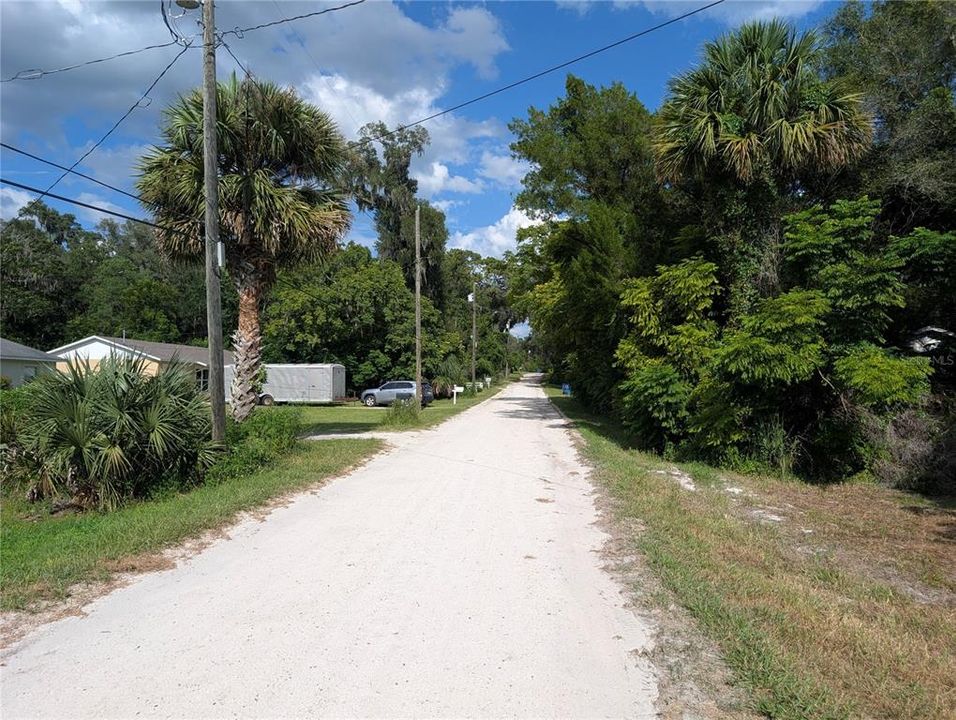 待售: $209,000 (1.66 acres)