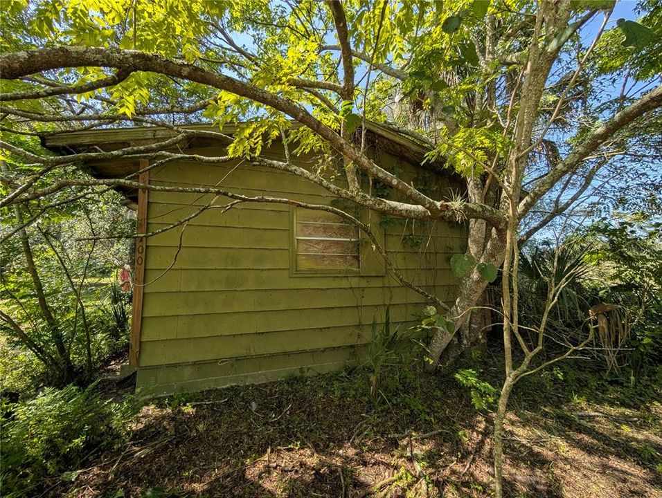待售: $209,000 (1.66 acres)