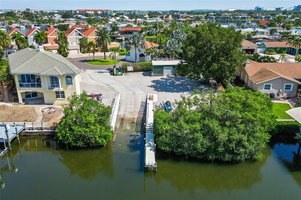 待售: $600,000 (0.15 acres)