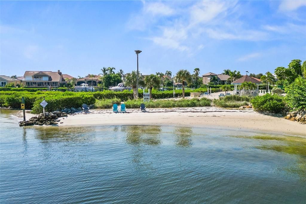 待售: $600,000 (0.15 acres)