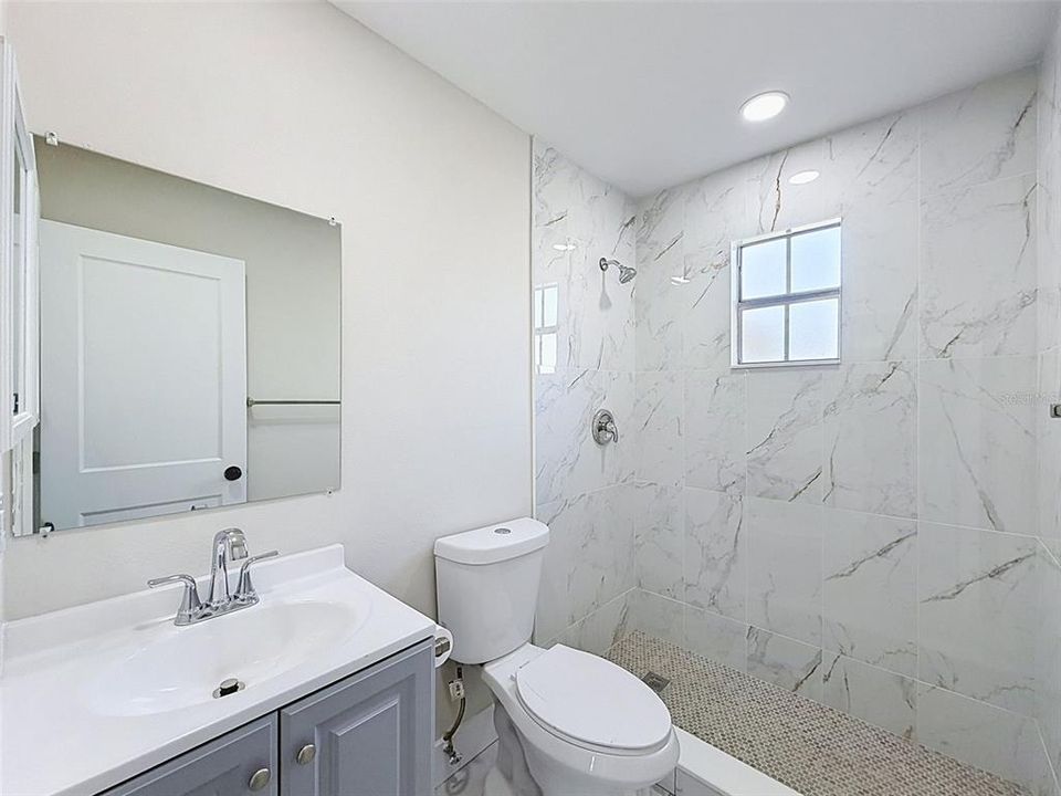 En Venta: $199,999 (2 camas, 1 baños, 728 Pies cuadrados)