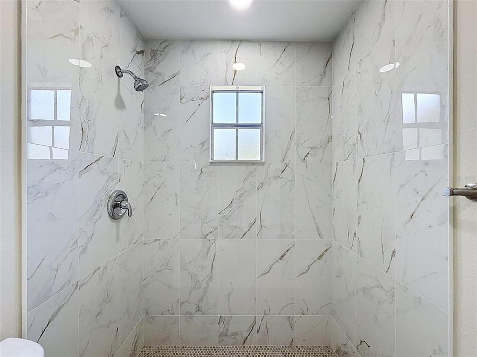 En Venta: $199,999 (2 camas, 1 baños, 728 Pies cuadrados)