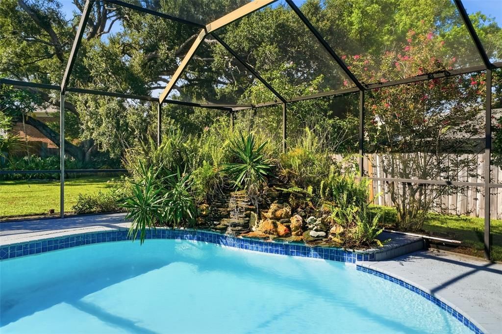 En Renta: $4,900 (5 camas, 2 baños, 2600 Pies cuadrados)