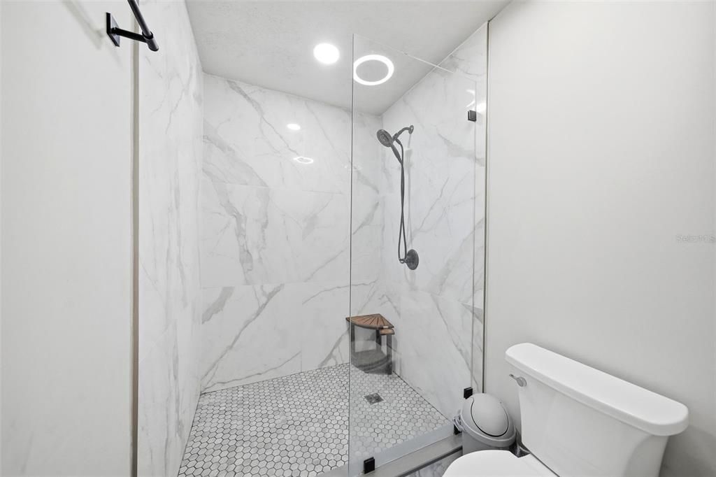 En Renta: $4,900 (5 camas, 2 baños, 2600 Pies cuadrados)