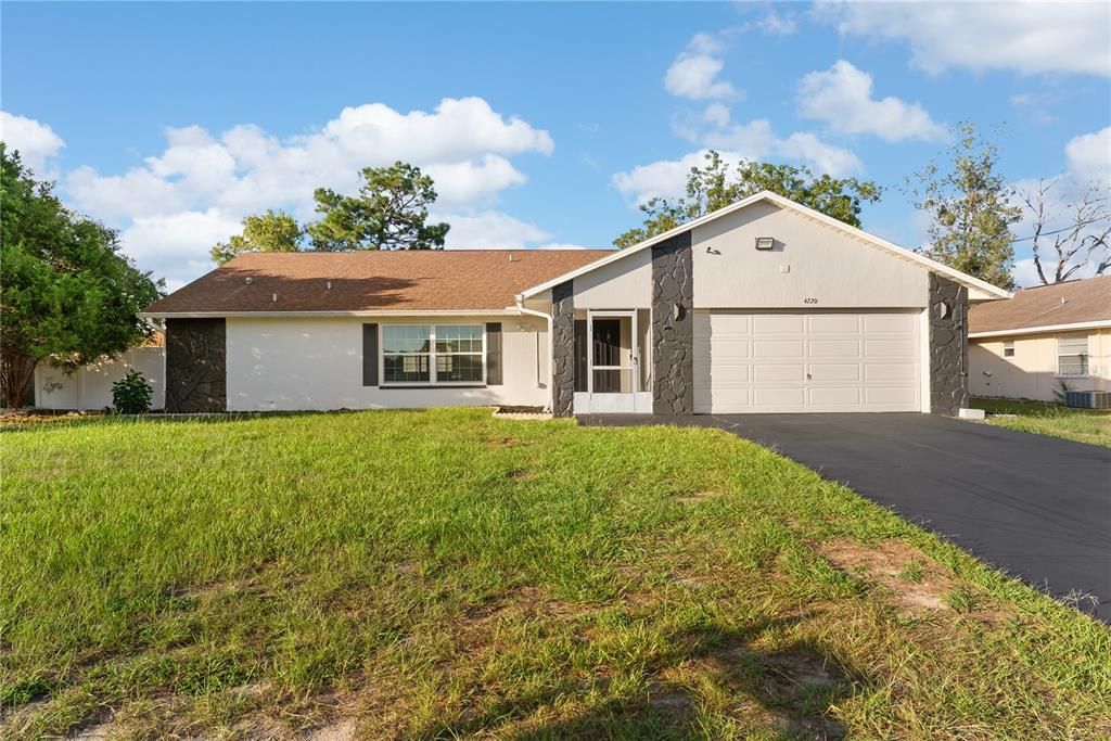 For Sale: $339,900 (4 beds, 2 baths, 1975 Square Feet)