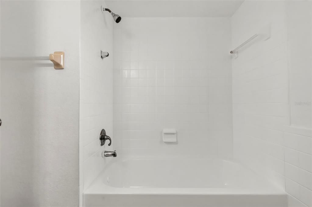 For Sale: $339,900 (4 beds, 2 baths, 1975 Square Feet)