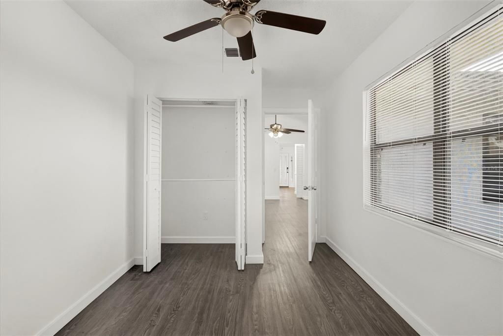 For Sale: $339,900 (4 beds, 2 baths, 1975 Square Feet)
