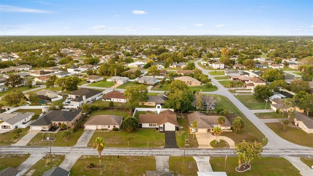 For Sale: $339,900 (4 beds, 2 baths, 1975 Square Feet)