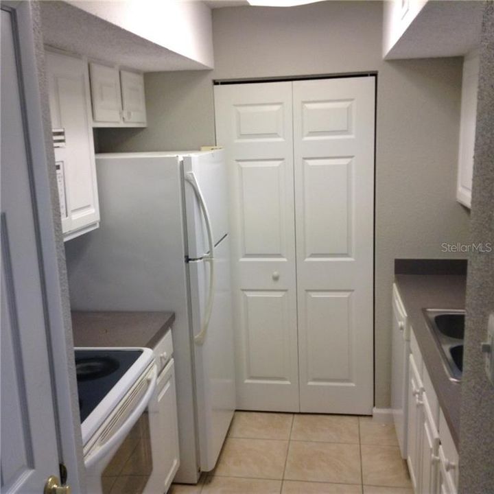 В аренду: $1,595 (2 спален, 2 ванн, 866 Квадратных фут)